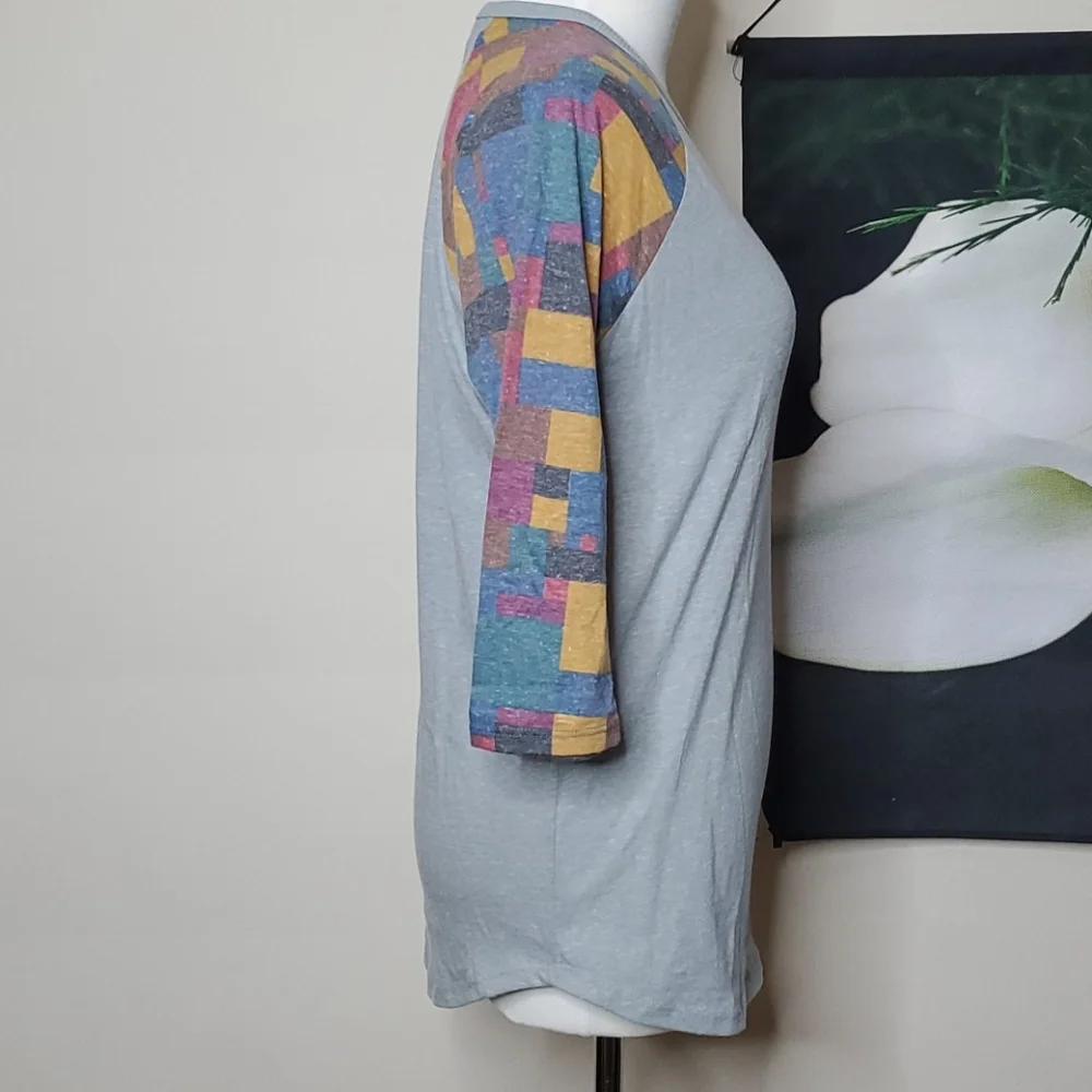 NWT Lularoe Randy 3/4 Length Sleeve Raglan Top - Picture 3 of 5